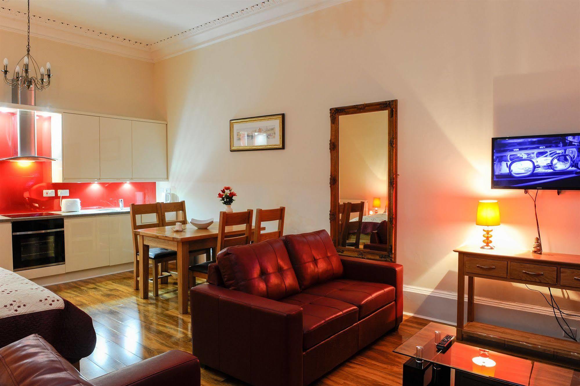 Edinburgh City Suites Exterior foto