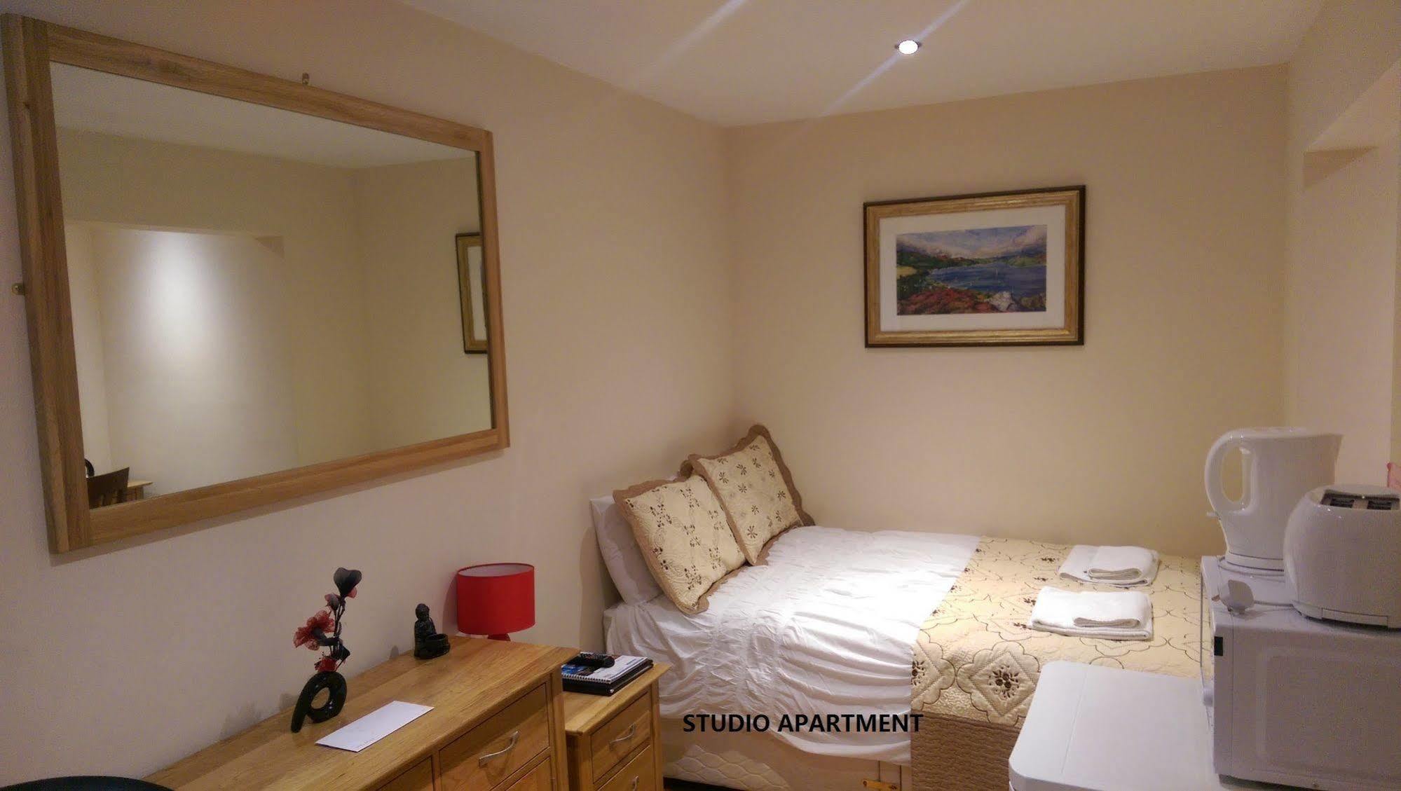 Edinburgh City Suites Exterior foto